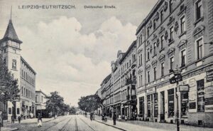 Die Delitzscher Straße (von rechts um 26a, 28, 30, 32, 34), um 1920