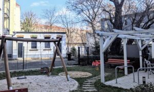 Blick in den Hof des „Kupferhauses“, früher auch Biergarten, am 11. März 2026