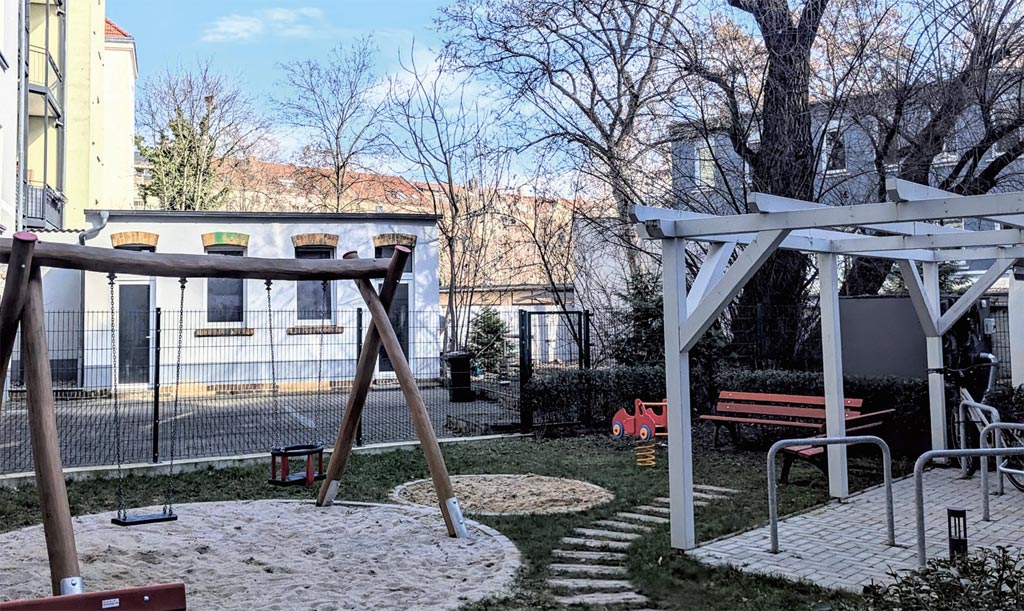 Blick in den Hof des „Kupferhauses“, früher auch Biergarten, am 11. März 2026