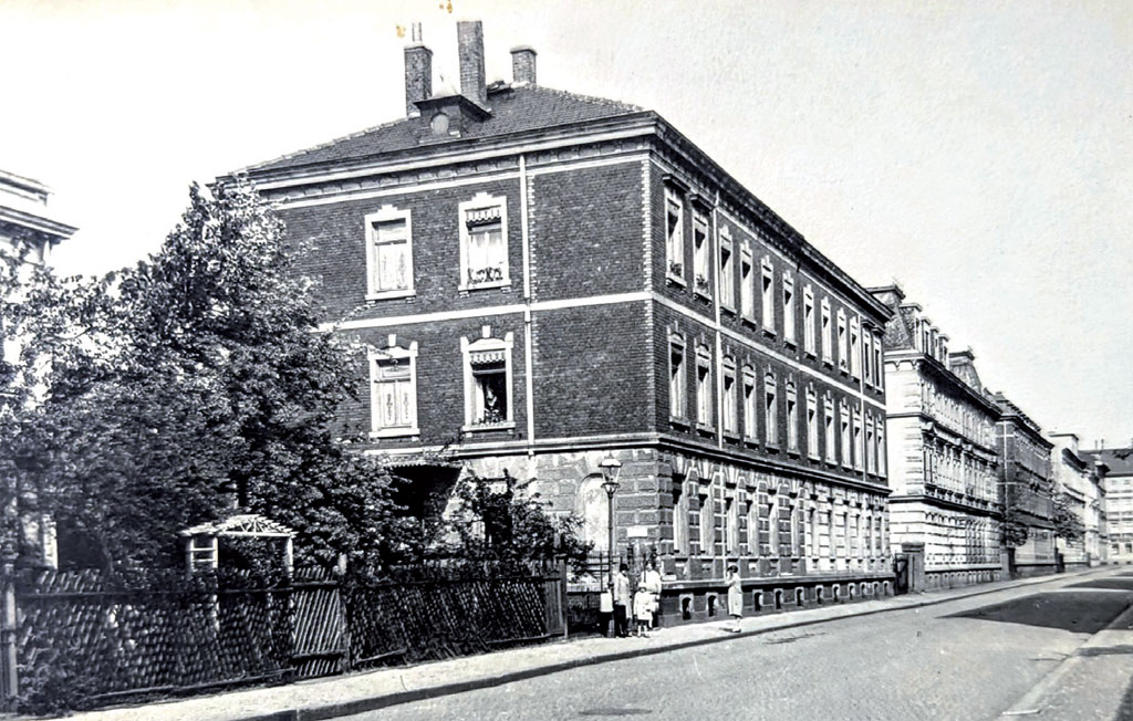 Blick von der Straße der DSF in die Petzscher Straße im April 1970 Foto: Archiv Grundmann