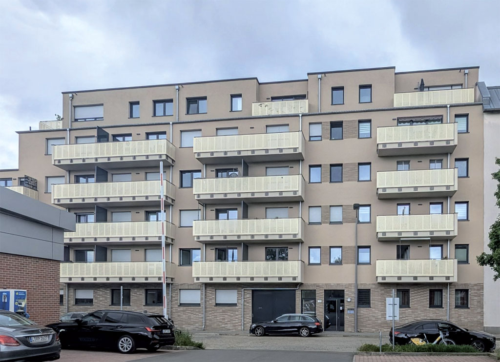 Blick vom Lidl-Parkplatz Thresienstraße 5 zur Petzscher Straße 11, am 20. Mai 2026