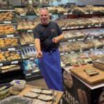 Ein meterlanges Spezialbrot von Harry brachte mit dem Verkauf von Fettbemmchen einen Erlös von 160,- Euro für den SV Lipsia 93.